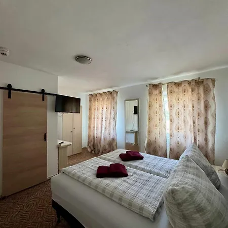 Gaestehaus Hotel Altena