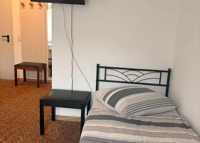 Gaestehaus 阿尔特纳